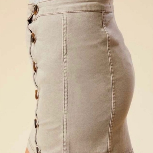 NWT Altar'd State Fitted Side Button Mini Skirt - Picture 2 of 7